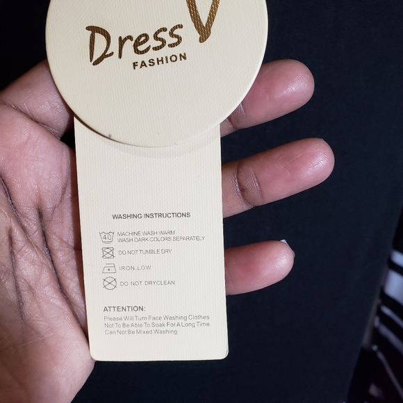 Dress - Picture 4 of 4